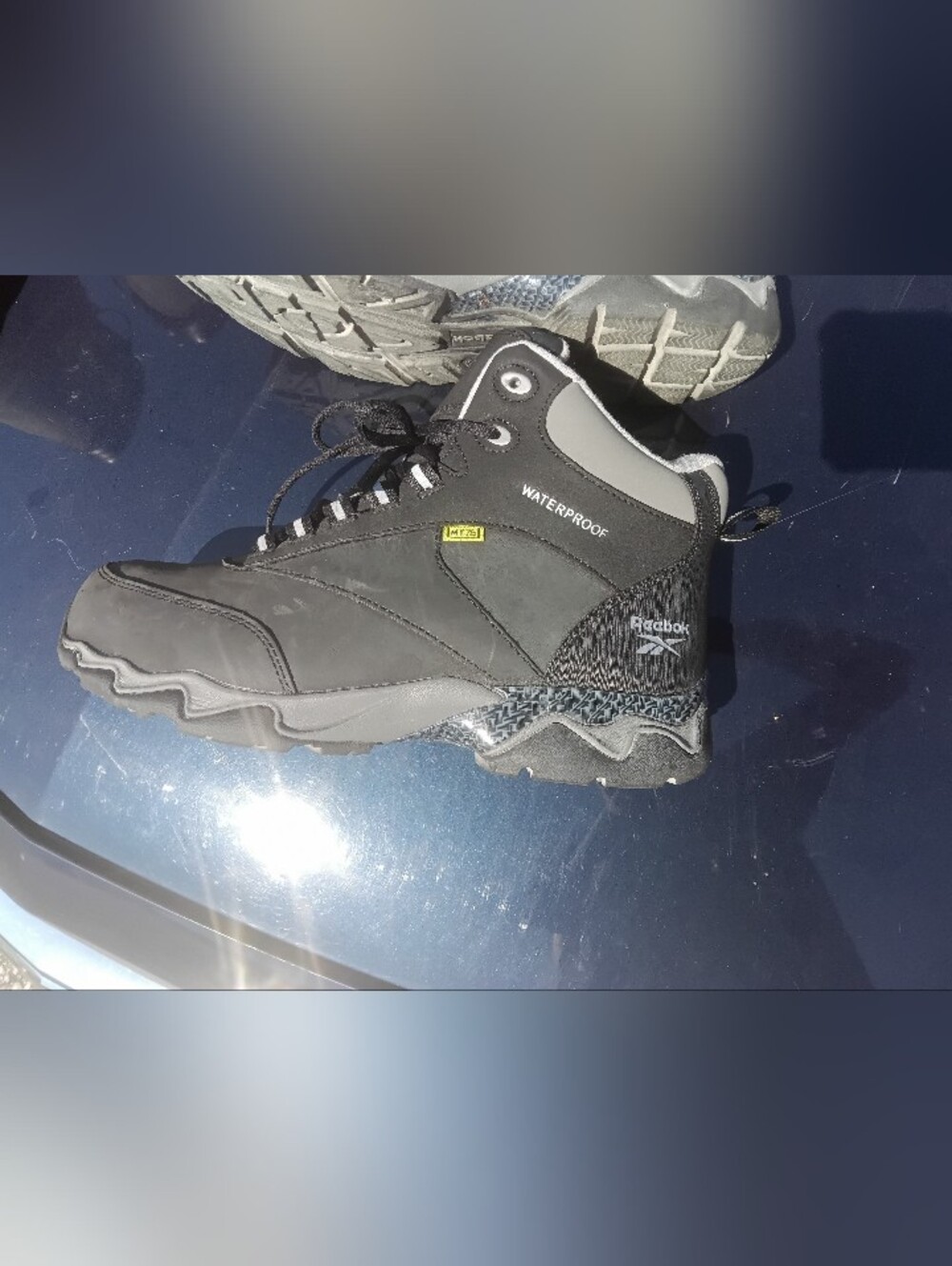 REEBOK Beamer mens sz 9.5 Black Composite Toe Waterproof Athletic Work Boot